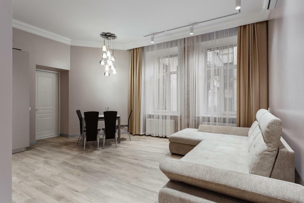 Central Barkar Apartments 敖德萨 外观 照片