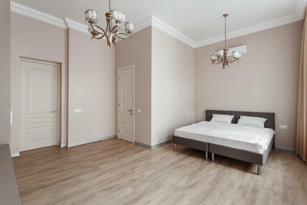 Central Barkar Apartments 敖德萨 外观 照片
