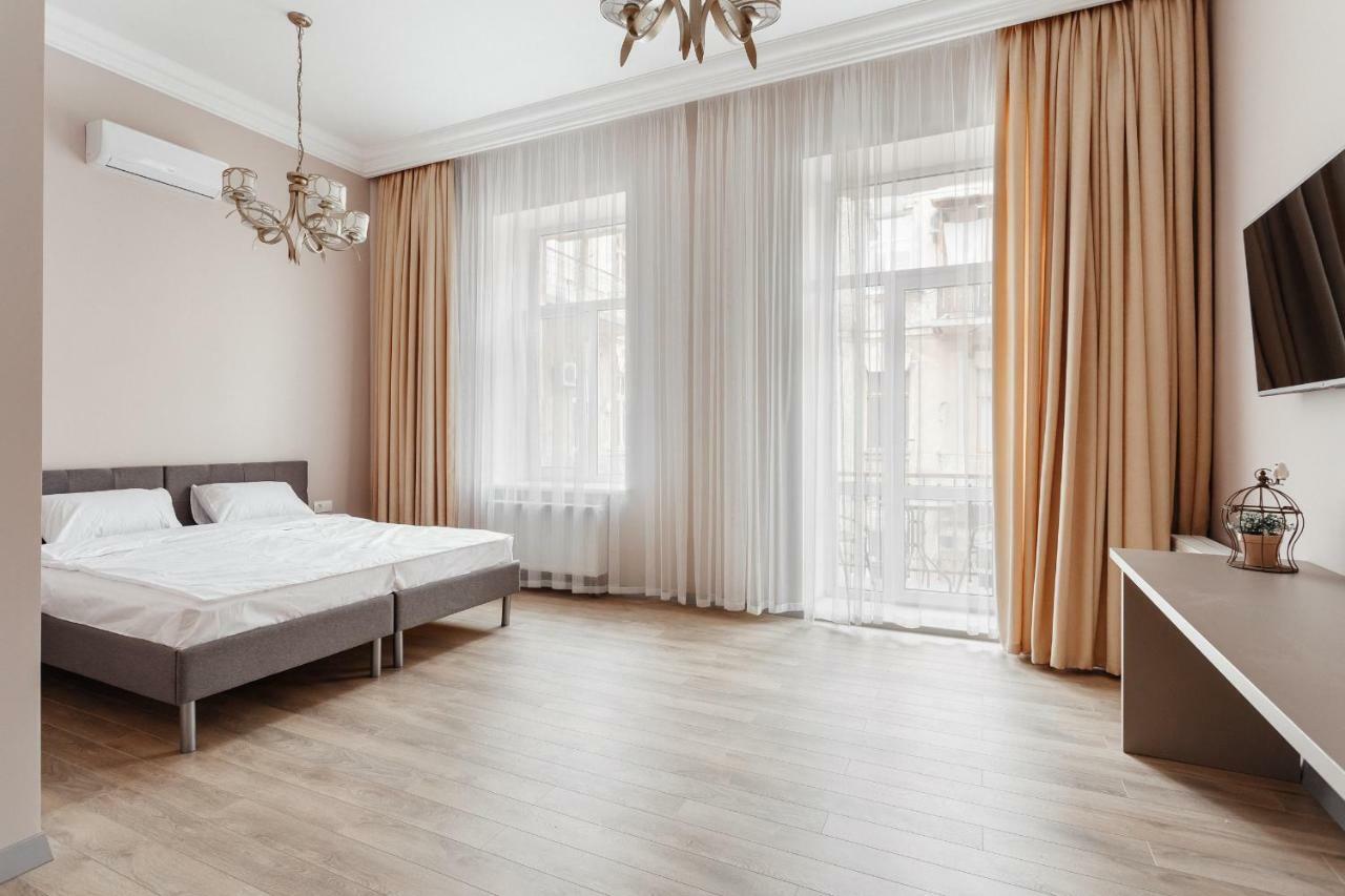 Central Barkar Apartments 敖德萨 外观 照片