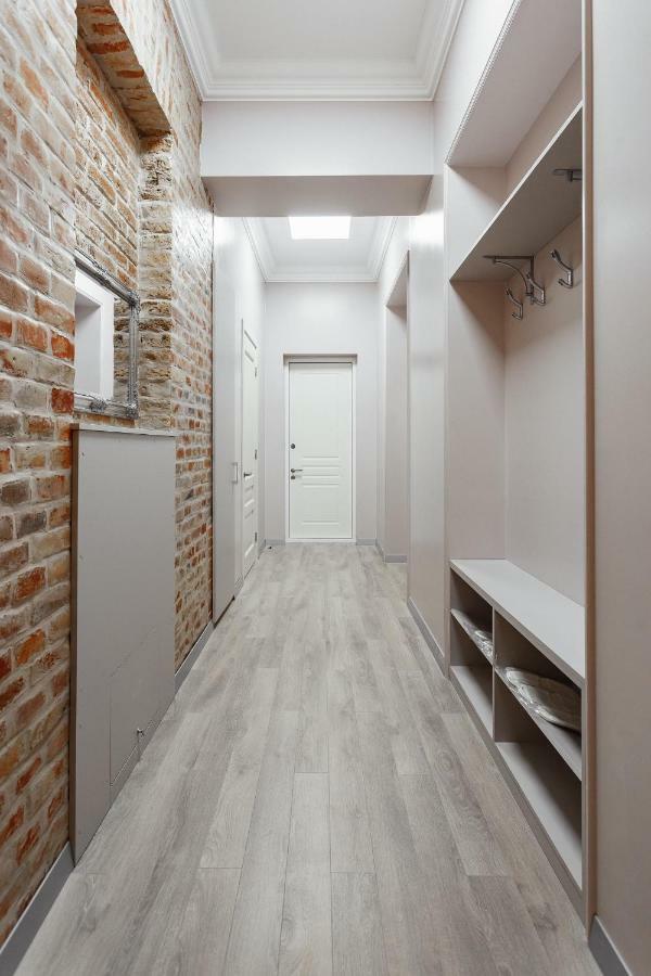 Central Barkar Apartments 敖德萨 外观 照片