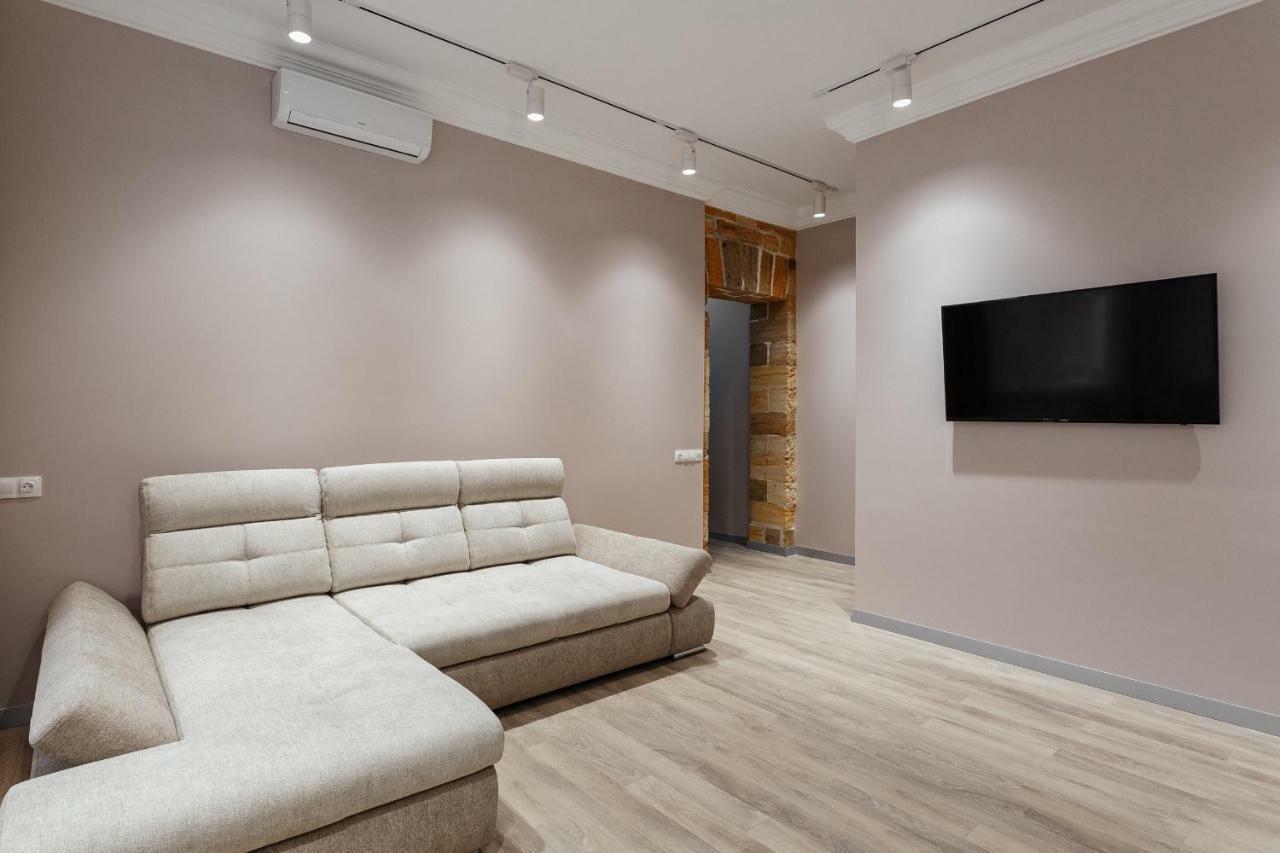 Central Barkar Apartments 敖德萨 外观 照片